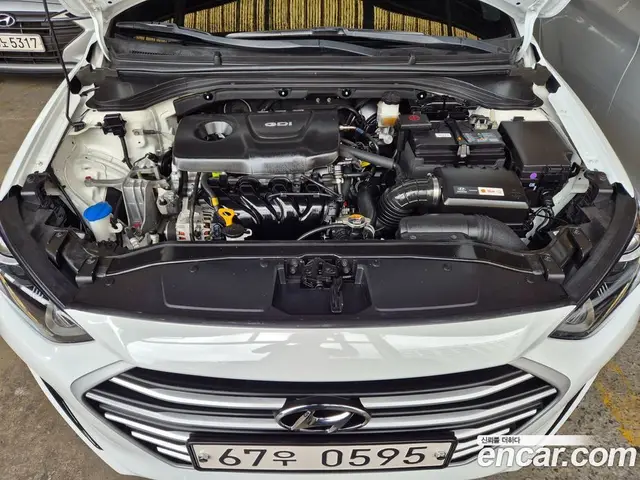 Hyundai Avante 2016 1.6 автомат (гидро), миниатюра 6