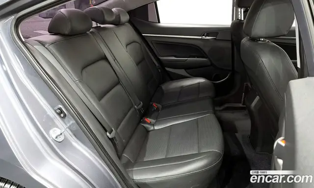 Hyundai Avante 2018 1.6 автомат (гидро), миниатюра 12
