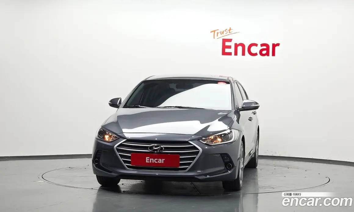Hyundai Avante 2018 1.6 автомат (гидро), фото 3