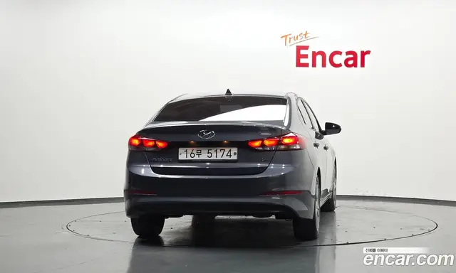 Hyundai Avante 2018 1.6 автомат (гидро), миниатюра 4