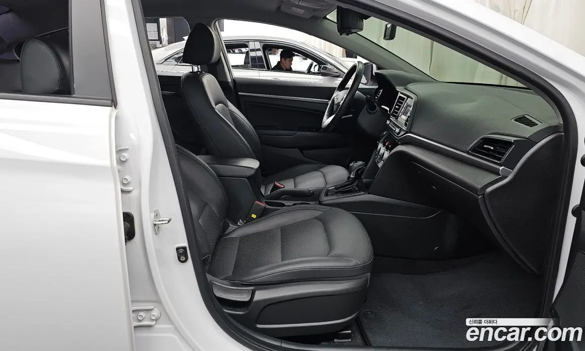Hyundai Avante 2019 1.6 автомат (гидро), фото 11 Hyundai Avante 2019 1.6 автомат (гидро), фото 11