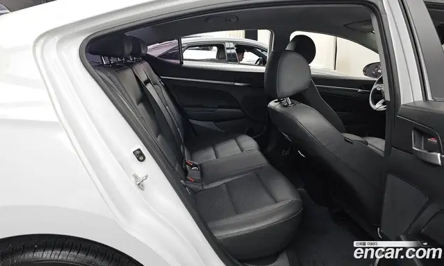 Hyundai Avante 2019 1.6 автомат (гидро), миниатюра 12