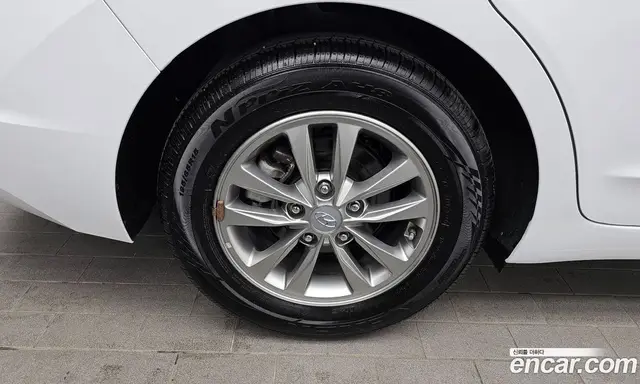 Hyundai Avante 2019 1.6 автомат (гидро), миниатюра 5 Hyundai Avante 2019 1.6 автомат (гидро), миниатюра 5