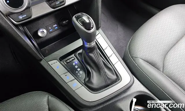 Hyundai Avante 2019 1.6 автомат (гидро), миниатюра 9 Hyundai Avante 2019 1.6 автомат (гидро), миниатюра 9