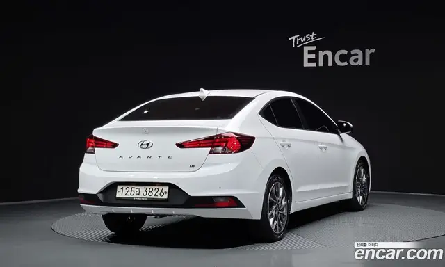Hyundai Avante 2020 1.6 автомат (гидро), миниатюра 2