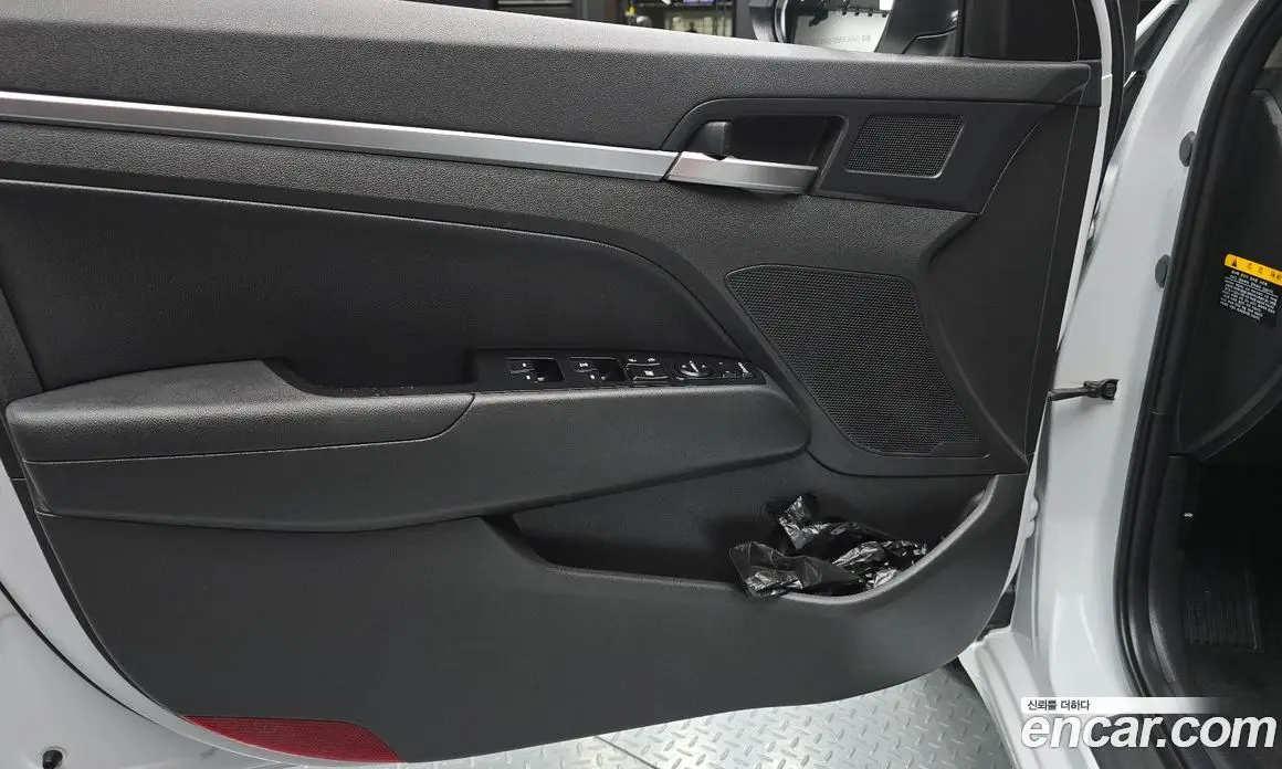 Hyundai Avante 2020 1.6 автомат (гидро), фото 14