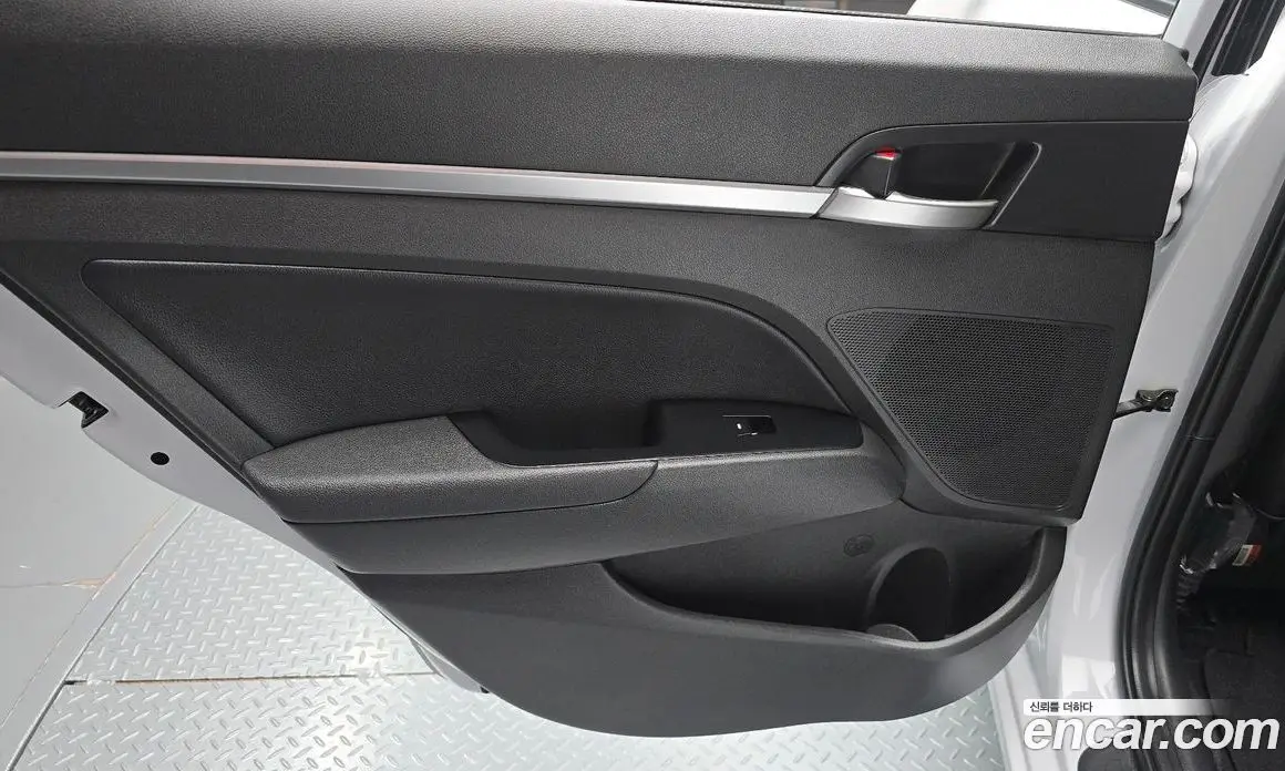 Hyundai Avante 2020 1.6 автомат (гидро), фото 15