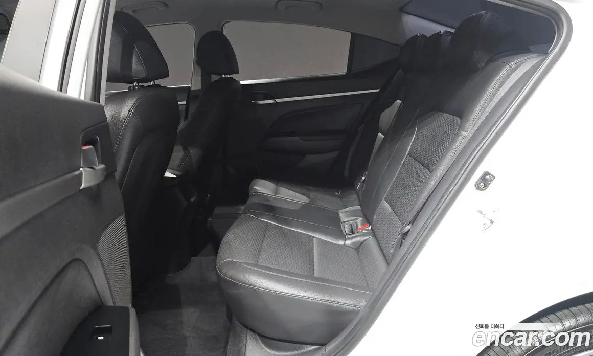 Hyundai Avante 2020 1.6 автомат (гидро), фото 18