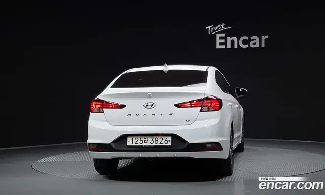 Hyundai Avante 2020 1.6 автомат (гидро), миниатюра 4