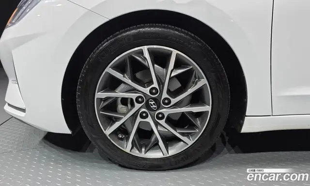 Hyundai Avante 2020 1.6 автомат (гидро), миниатюра 5