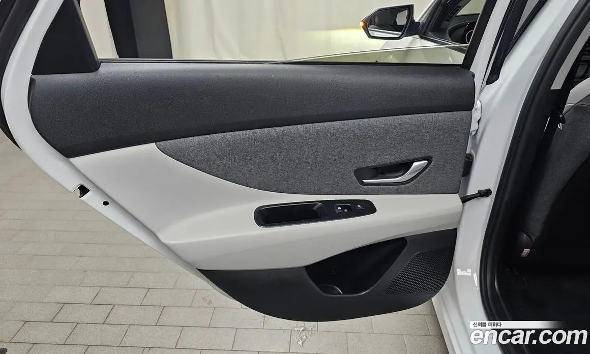 Hyundai Avante 2021 1.6 автомат (гидро), фото 14