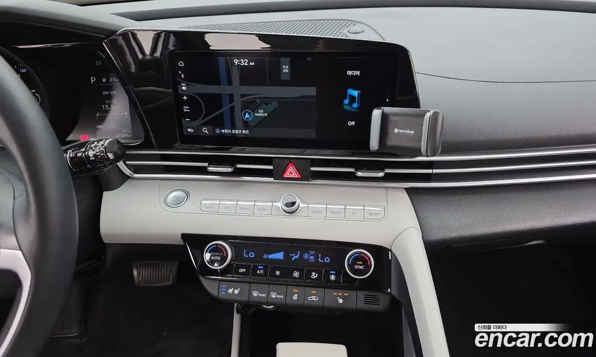 Hyundai Avante 2021 1.6 автомат (гидро), фото 14