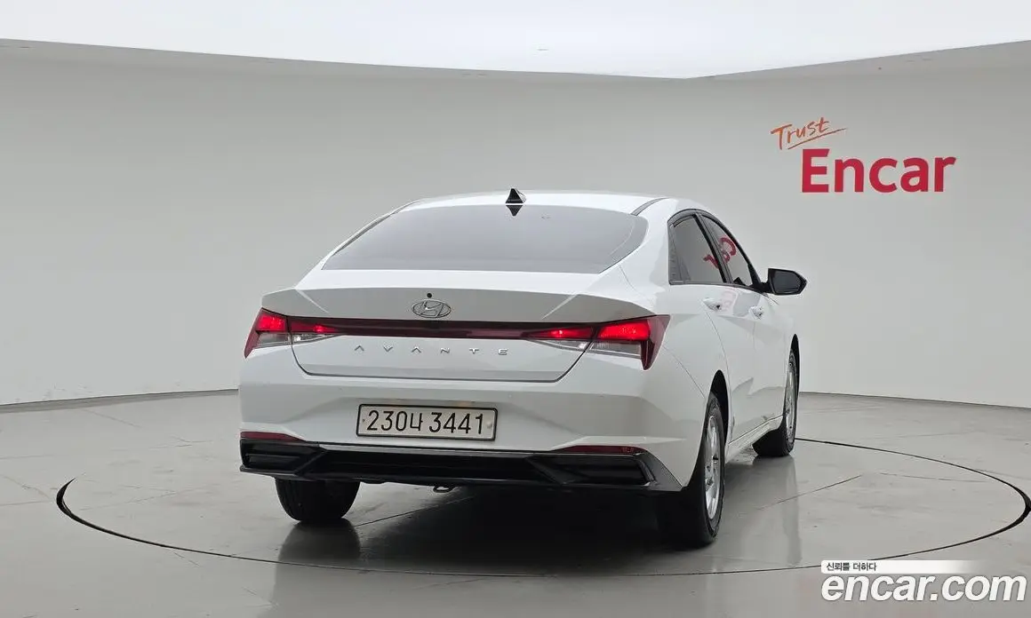 Hyundai Avante 2021 1.6 автомат (гидро), фото 4