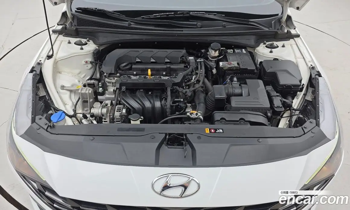 Hyundai Avante 2021 1.6 автомат (гидро), фото 6