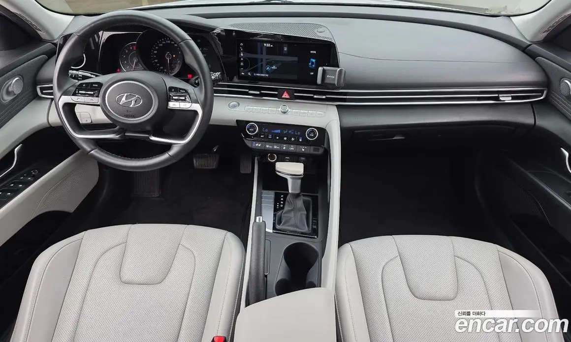 Hyundai Avante 2021 1.6 автомат (гидро), фото 7