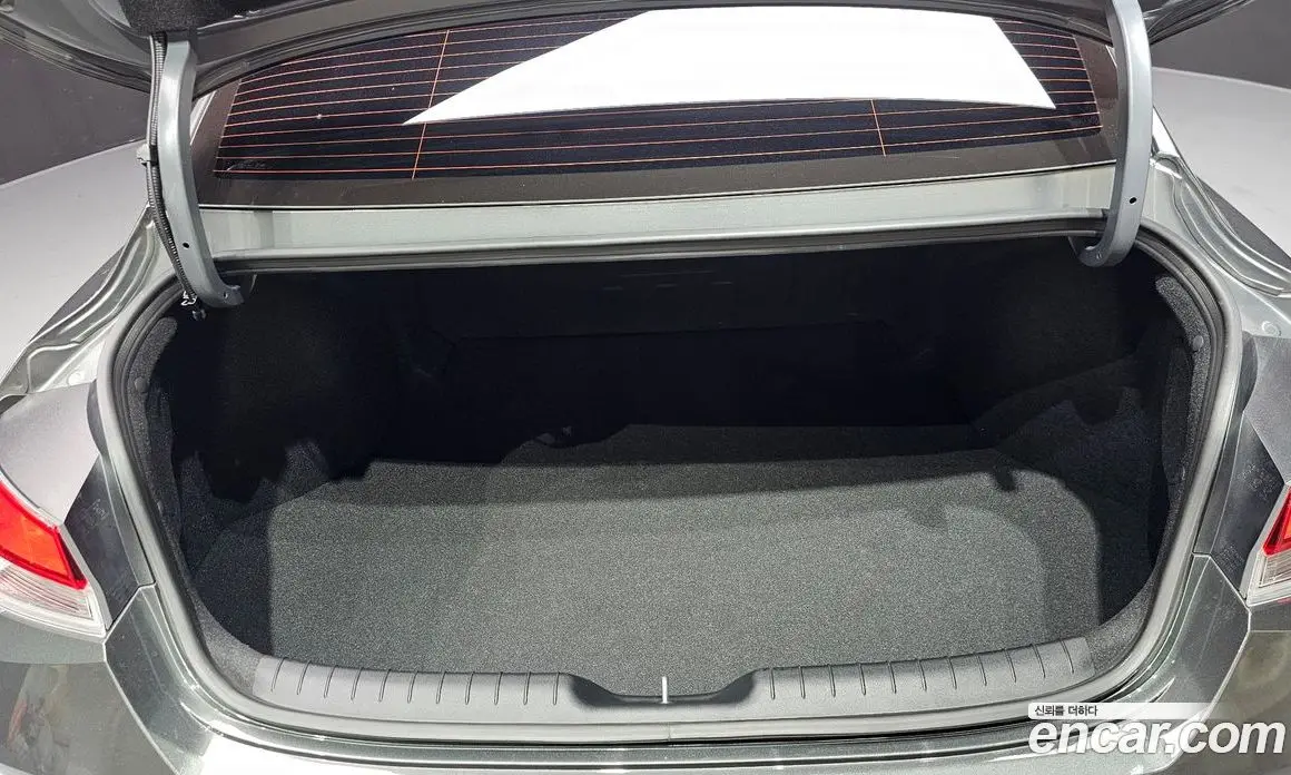 Hyundai Avante 2022 1.6 автомат (гидро), фото 26
