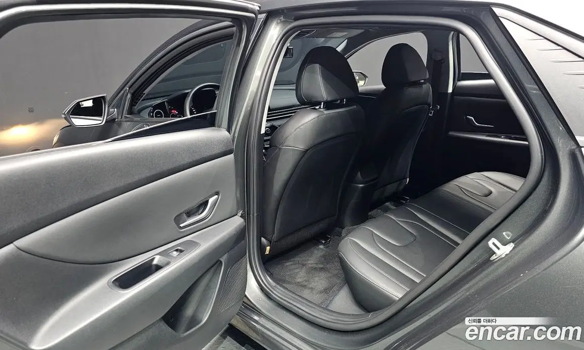 Hyundai Avante 2022 1.6 автомат (гидро), фото 29