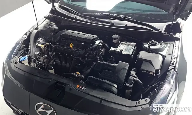Hyundai Avante 2022 1.6 автомат (гидро), миниатюра 6
