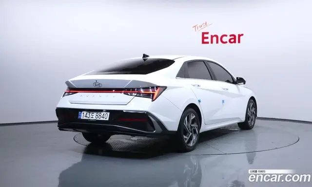 Hyundai Avante 2023 1.6 автомат (гидро), миниатюра 2