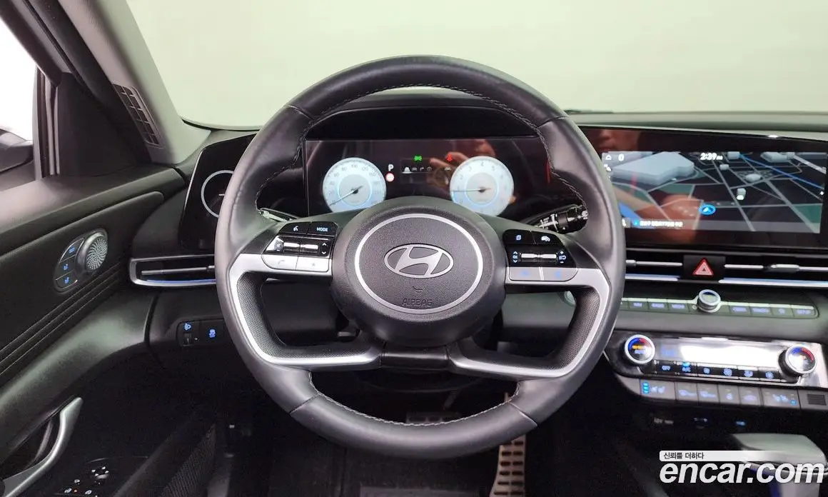 Hyundai Avante 2023 1.6 автомат (гидро), фото 18