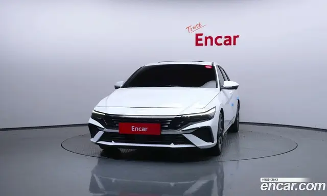 Hyundai Avante 2023 1.6 автомат (гидро), миниатюра 3