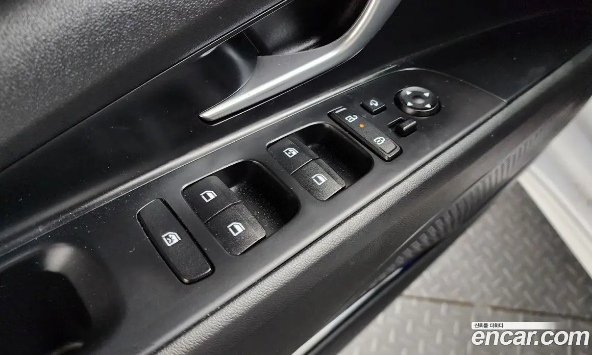 Hyundai Avante 2023 1.6 автомат (гидро), фото 34