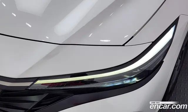 Hyundai Avante 2023 1.6 автомат (гидро), миниатюра 8