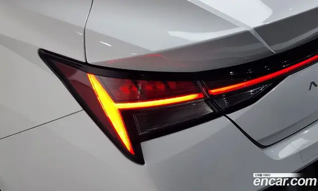 Hyundai Avante 2023 1.6 автомат (гидро), миниатюра 9