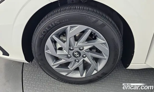 Hyundai Avante 2023 1.6 автомат (гидро), миниатюра 5