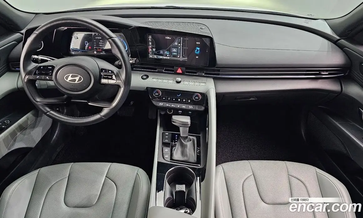 Hyundai Avante 2023 1.6 автомат (гидро), фото 7