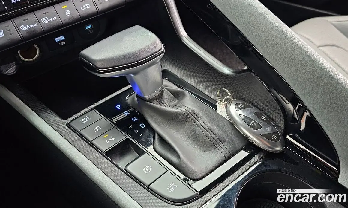 Hyundai Avante 2023 1.6 автомат (гидро), фото 9