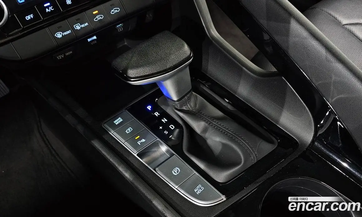 Hyundai Avante 2023 1.6 автомат (гидро), фото 12