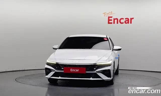 Hyundai Avante 2023 1.6 автомат (гидро), миниатюра 3