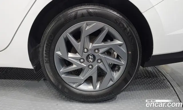 Hyundai Avante 2023 1.6 автомат (гидро), миниатюра 7