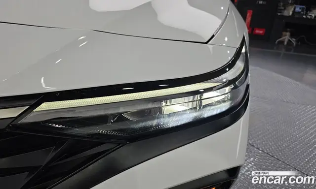 Hyundai Avante 2023 1.6 автомат (гидро), миниатюра 8