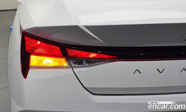 Hyundai Avante 2023 1.6 автомат (гидро), миниатюра 9
