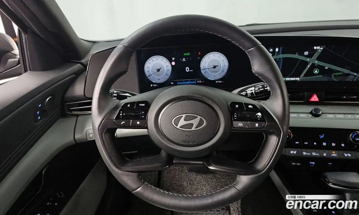 Hyundai Avante 2024 1.6 автомат (гидро), фото 13