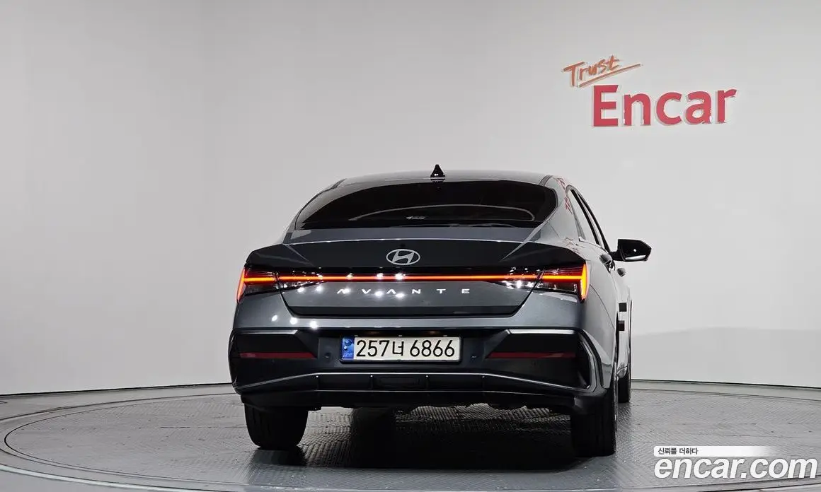 Hyundai Avante 2024 1.6 автомат (гидро), фото 4
