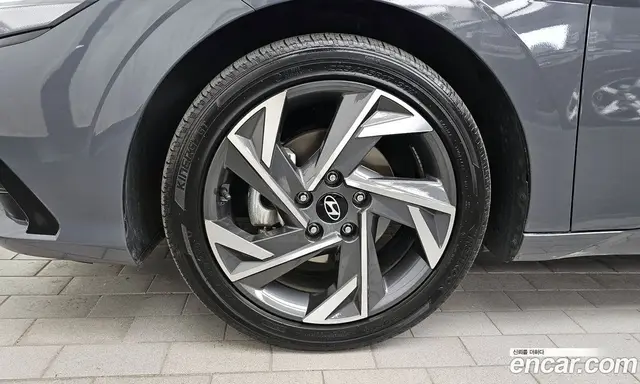 Hyundai Avante 2024 1.6 автомат (гидро), миниатюра 5
