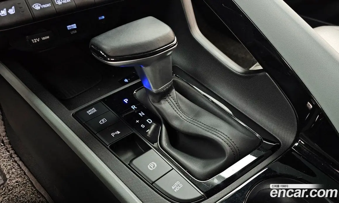 Hyundai Avante 2024 1.6 автомат (гидро), фото 9