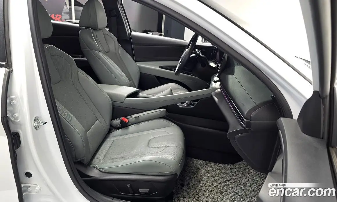 Hyundai Avante 2024 1.6 автомат (гидро), фото 16