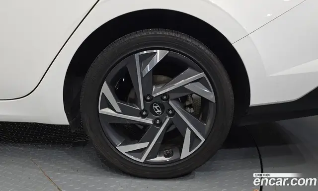 Hyundai Avante 2024 1.6 автомат (гидро), миниатюра 7