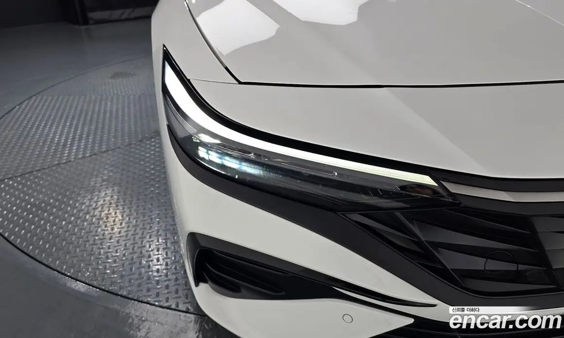 Hyundai Avante 2024 1.6 автомат (гидро), фото 8