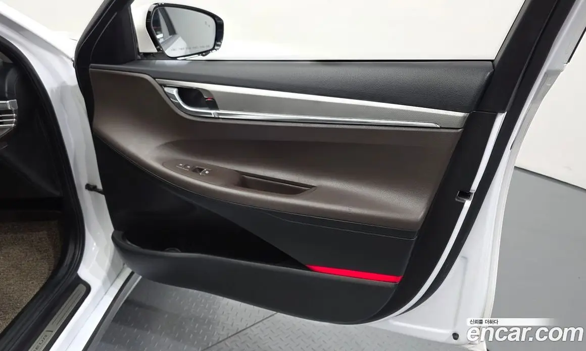 Hyundai Grandeur 2020 2.5 автомат (гидро), фото 14