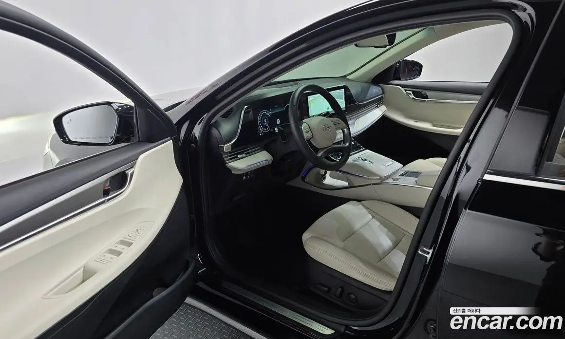 Hyundai Grandeur 2022 2.5 автомат (гидро), фото 13