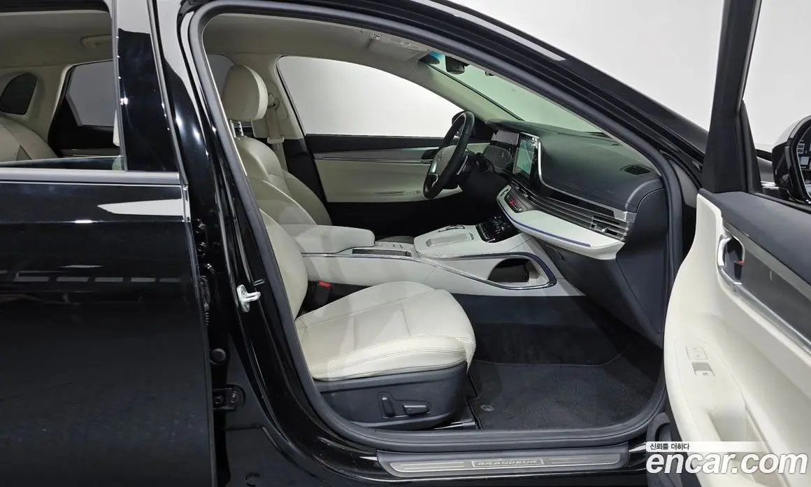 Hyundai Grandeur 2022 2.5 автомат (гидро), фото 16