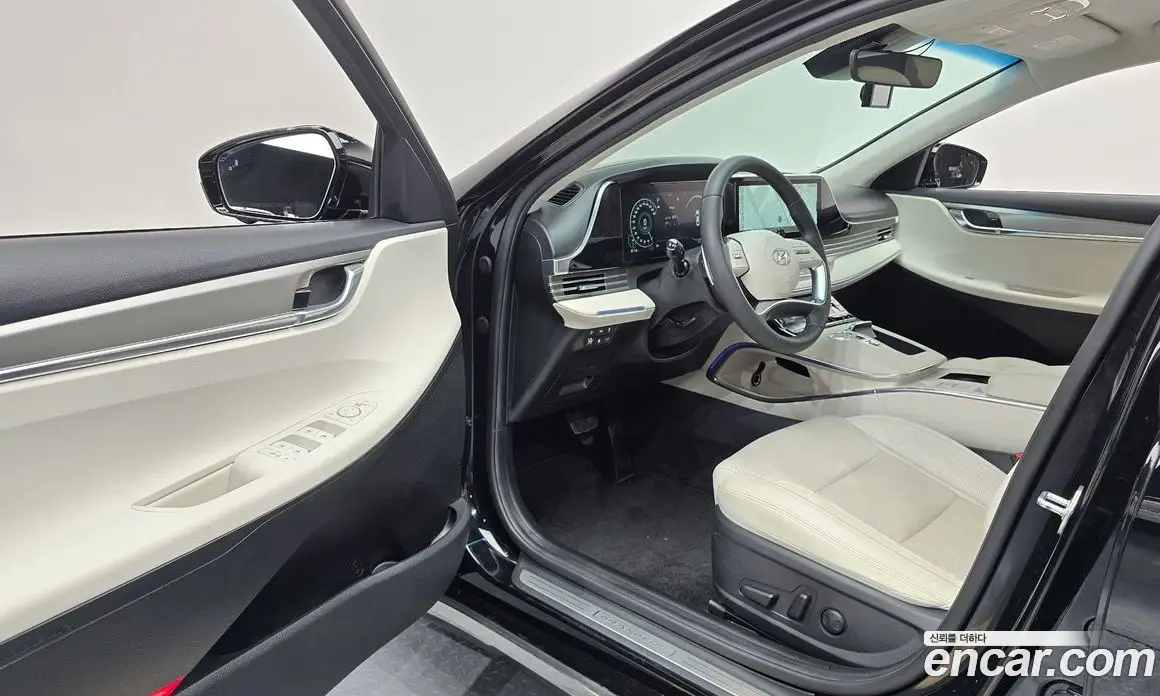 Hyundai Grandeur 2022 2.5 автомат (гидро), фото 13
