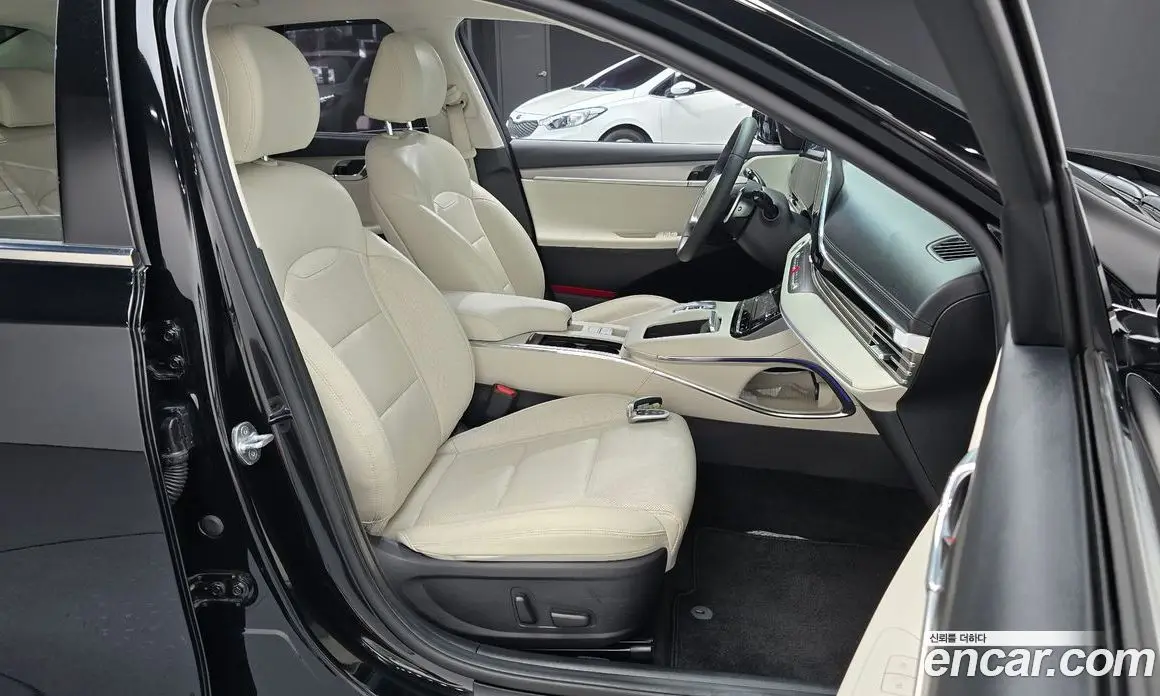 Hyundai Grandeur 2022 2.5 автомат (гидро), фото 16