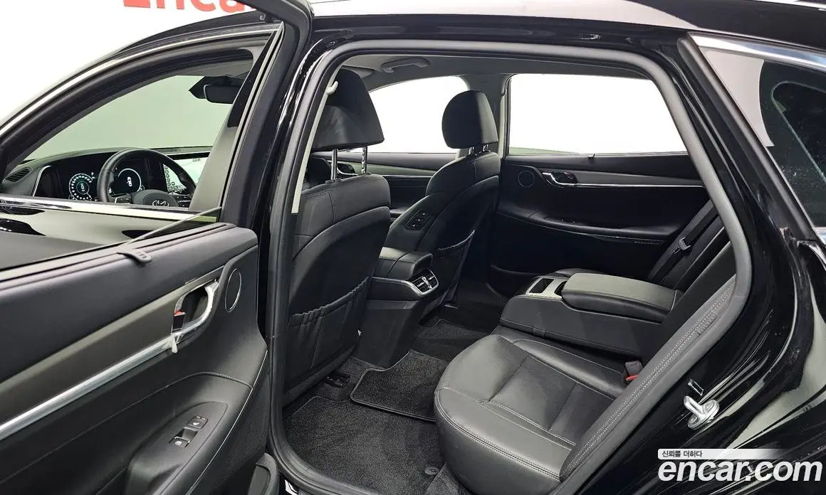 Hyundai Grandeur 2022 2.4 автомат (гидро), фото 12