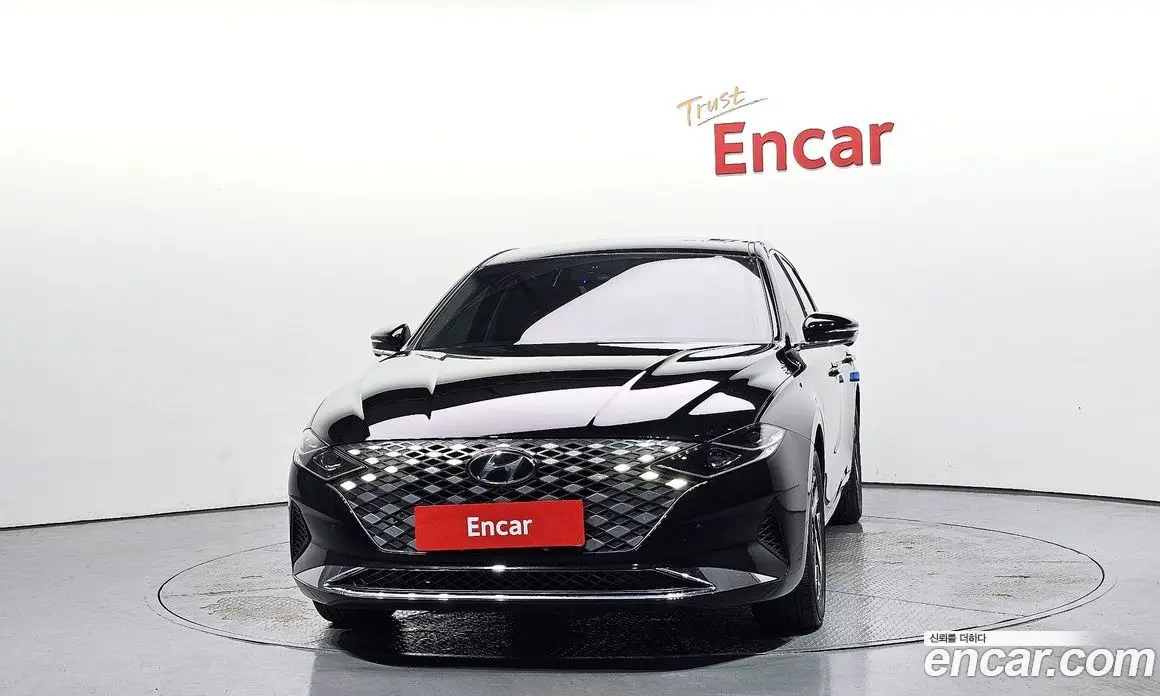 Hyundai Grandeur 2022 2.4 автомат (гидро), фото 3